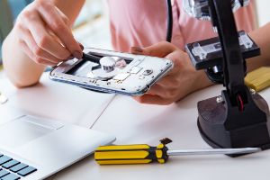 Curso de reparación de celulares Cenedi